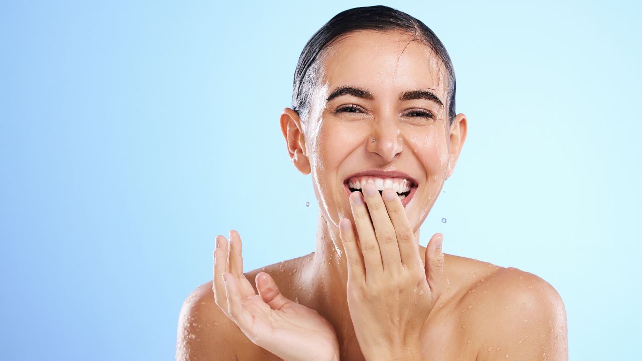 Launching Your Teeth Whitening Business: Essential Steps from Formulation to Packaging